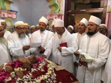 Alavi Bohras: Aqaa Maulaa in Rawzah Mubaarakah